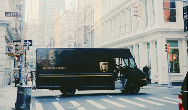 4 Ways to Reduce Holiday Returns with Sustainable Gift Giving