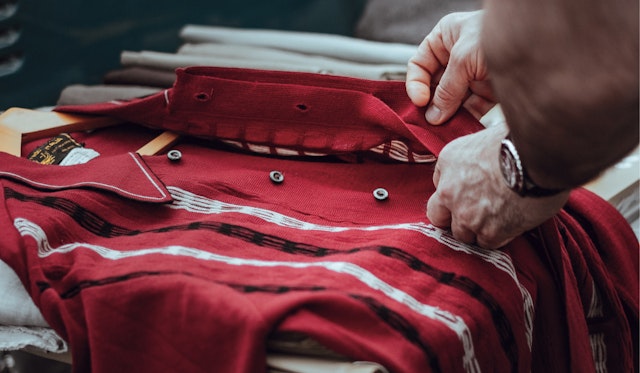 5 Easy Ways to Fix a Hole in a Shirt