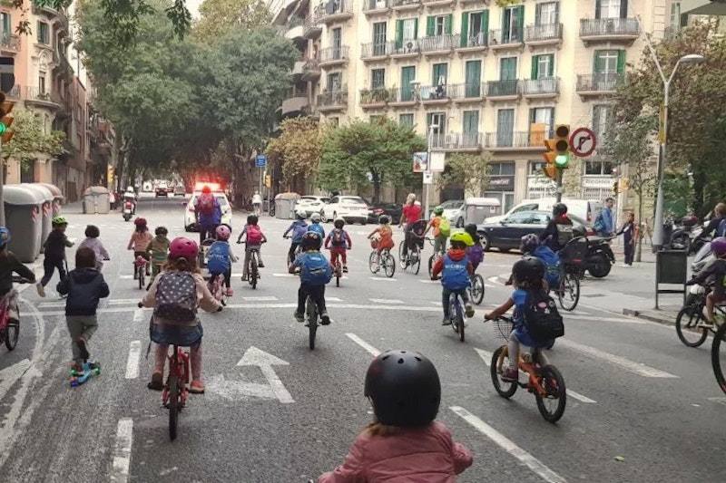 How Bike Buses are Revolutionizing the School Commute