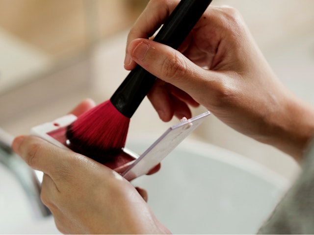 5 Simple DIY Blush Recipes